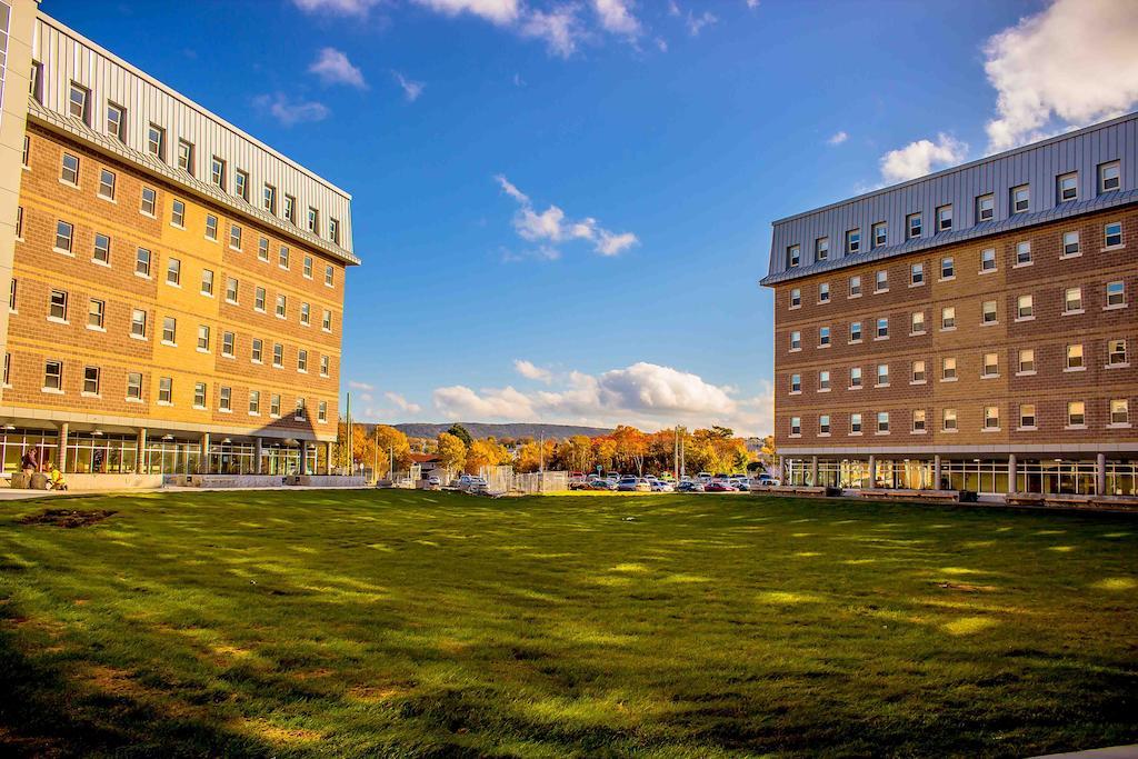 Memorial University Saint-Jean de Terre-Neuve Extérieur photo